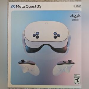 Quest VR Headset - White